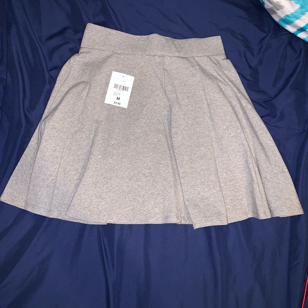 Grey skirt